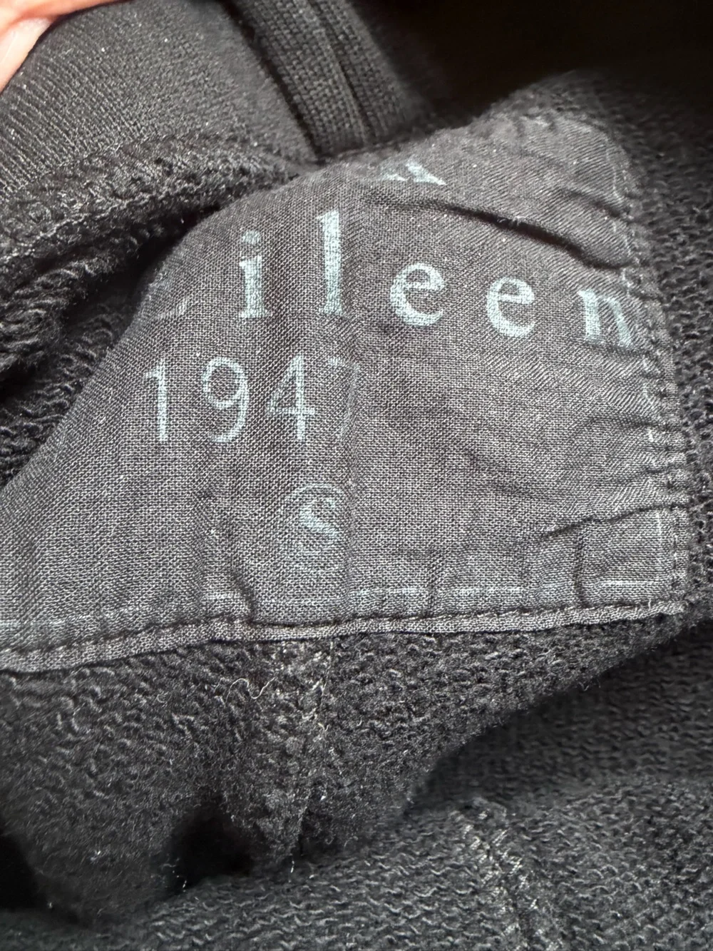 FRANK AND EILEEN Tulip Ankle Sweatpant - Picture 7 of 8